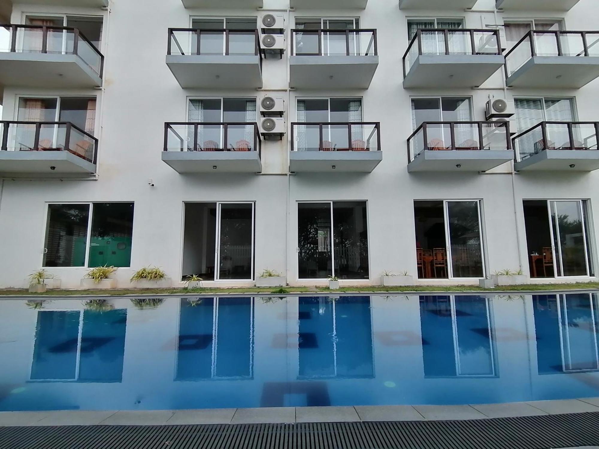 Ara Beach Resort Мирисса Экстерьер фото